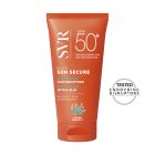 SVR SUN SECURE BLUR SPF 50+ - Br.1 za zaštitu od sunca i njegu osjetljive kože lica. Ovaj kremasti mousse stapa se s kožom odmah nakon nanošenja! Ne sadrži alergene i nije fotosenzibilan. Proizvod je u narančasto bijeloj tubi na bijeloj pozadini.