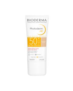 Bioderma PHOTODERM AR SPF 50+ tonirana krema - je ujednačavajuća krema za sunčanje za lice protiv crvenila. Proizvod je u bijelo narančastoj tubi na bijeloj pozadini.