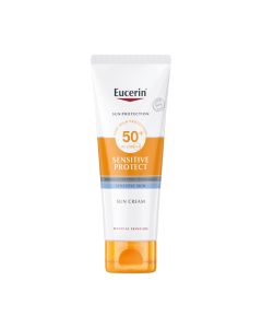 Eucerin Sensitive Protect krema za zaštitu kože lica od sunca SPF50+ za suhu kožu. Krema za zaštitu kože lica s umirujućim efektom za osjetljivu u suhu kožu. Spektralna tehnologija nudi visoki faktor UVA/UVB zaštite. Bijelo narančasta tuba proizvoda na bi