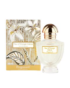 Fragonard FLEUR D'ORANGER INTENSE EAU DE PARFUM 50 ml - kroz svoju mješavinu bijelog cvijeća, cvijet naranče zaista blista u gornjim notama. Zlatno bijela kutija i bočica parfema na bijeloj pozadini.