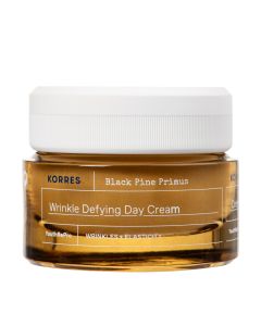 KORRES BLACK PINE PRIMUS dnevna krema 40 ml - s višestrukim djelovanjem za smanjenje pojave bora, poboljšanje elastičnosti, obnavljanje vlažnosti i vraćanje prirodne blistavosti koži.