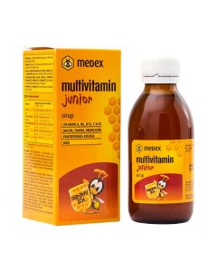 MEDEX Sirup Multivitamin junior - Abeceda vitamina u samo jednoj čajnoj žličici. Za djecu u dobi od 3 do 14 godina za održavanje dnevne razine najvažnijih vitamina potrebnih za rast i razvoj. Žuto naračasta kutija i bočica proizvoda na bijeloj pozadini.