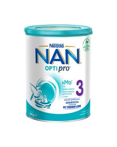 Nestlé NAN OPTIPRO 3 zamjensko mlijeko 12 - 24 mj. 800 g - mlijeko namijenjeno maloj djeci od 1 godine nadalje, kao tekući dio prehrane. Bijelo zeleno plava limenka na bijeloj pozadini.