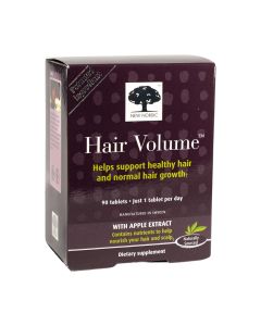 New Nordic Hair Volume tablete za kosu 90 komada - dodatak prehrani na bazi ekstrakta jabuke s prirodnim sadržajem procijanidina B2. Ljubičasto bijelo zelena kutija na bijeloj pozadini.