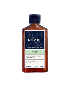 Phyto VOLUME šampon za volumen 250 ml - nježno čisti kosu te ju ostavlja punijom. U osnovnoj formuli, ekstrakt vodenih ljiljana daje kosi  volumen od korijena. Smeđe zeleno bijela boca na bijeloj pozadini.