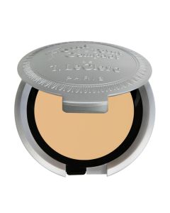 T.LeClerc Kremasti kompaktni puder - 02 CRÈME NATUREL - dostupan u 4 nijanse. Poboljšava vašu ljepotu dajući vašem licu svilenkasti finiš prirodnog izgleda. Proizvod je u svojoj srebrnoj kutijici na bijeloj pozadini.