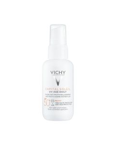 Vichy Capital Soleil UV-Age fluid za zaštitu od sunca SPF50+ bezbojni - je fluid na bazi vode s učinkom pomlađivanja koji pruža naprednu UVA i UVB zaštitu. Proizvod je u bijeloj bočici s pumpicom na bijeloj pozadini.