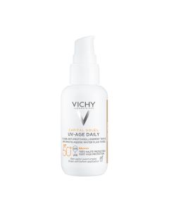 Vichy Capital Soleil UV-Age Daily tonirani fluid za zaštitu od sunca SPF50+ 40 ml - je tonirana tekućina za sunčanje SPF50+ koja nudi naprednu zaštitu od UVA i UVB zraka. Bijelo narančasta bočica s pumpicom na bijeloj pozadini.
