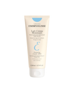 Embryolisse Foaming Cream-Milk 200 ml - uklanja nečistoće i održava optimalnu hidratizaciju kože, te nakon korištenje koža ostaje čista i mekana. Bijelo plava tuba proizvoda na bijeloj pozadini.