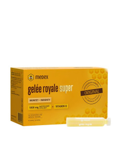 MEDEX Gelée royale super ampule - u praktičnim bočicama čuva kompleksni prirodni sastav matične mliječi i jednostavan je za uzimanje. Jedna bočica sadrži 1000 mg matične mliječi s dodanim vitaminom D. Proizvod je u žutoj kutiji na bijeloj pozadini.