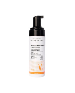 NOVEXPERT Express Radiant pjena za čišćenje 150 ml - jedinstvena njega s 3 učinka: čišćenje, uklanjanje šminke i piling. Tekstura kože je pročišćena i potpuno transformirana. Bijelo crno narančasta bočica s pumpicom na bijeloj pozadini.