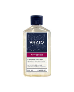 Phyto Phytocyane šampon protiv ispadanja kose za žene 250 ml - šampon PHYTOCYANE idealan je za pripremu vlasišta prije tretmana protiv opadanja kose. Plavo bijelo crvena boca proizvoda na bijeloj pozadini.
