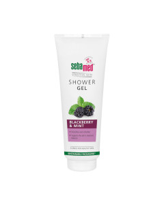 Sebamed Gel za tuširanje s kupinom i metvicom 250 ml - nježno osvježava i njeguje osjetljivu kožu te podržava ravnotežu vlažnosti kože. Bijelo ljubičasto zelena tuba proizvoda na bijeloj pozadini.