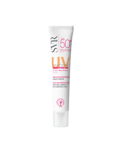 SVR CICAVIT+ krema SPF50+ 40 ml - za oštećenu, oslabljenu, iritiranu osjetljivu kožu koja se izlaže suncu. Ovaj intenzivan umirujući tretman ubrzava obnavljanje kože sedam puta. Bijelo crvena tuba proizvoda na bijeloj pozadini.