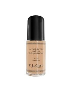 T.LeClerc Matirajući tekući puder - 03 BEIGE SABLE MAT - 6 nijansi. Kombinira korekciju s bestežinskim završetkom za besprijekorne rezultate. Proizvod je u bočici s pumpicom na bijeloj pozadini.