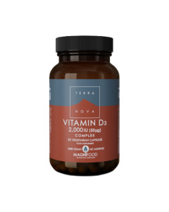 Terranova Vitamin D3 2000 IU, kompleks 50 kapsula - pogodan za vegane, dobiven iz lišajeva, učinkovitije i brže pretvara u aktivni oblik, pa se razine vitamina D u tijelu brže poboljšavaju.